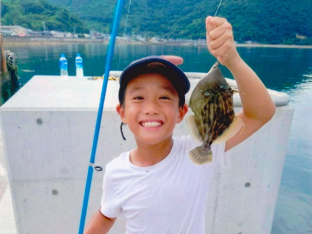 堤防でのさかなつり